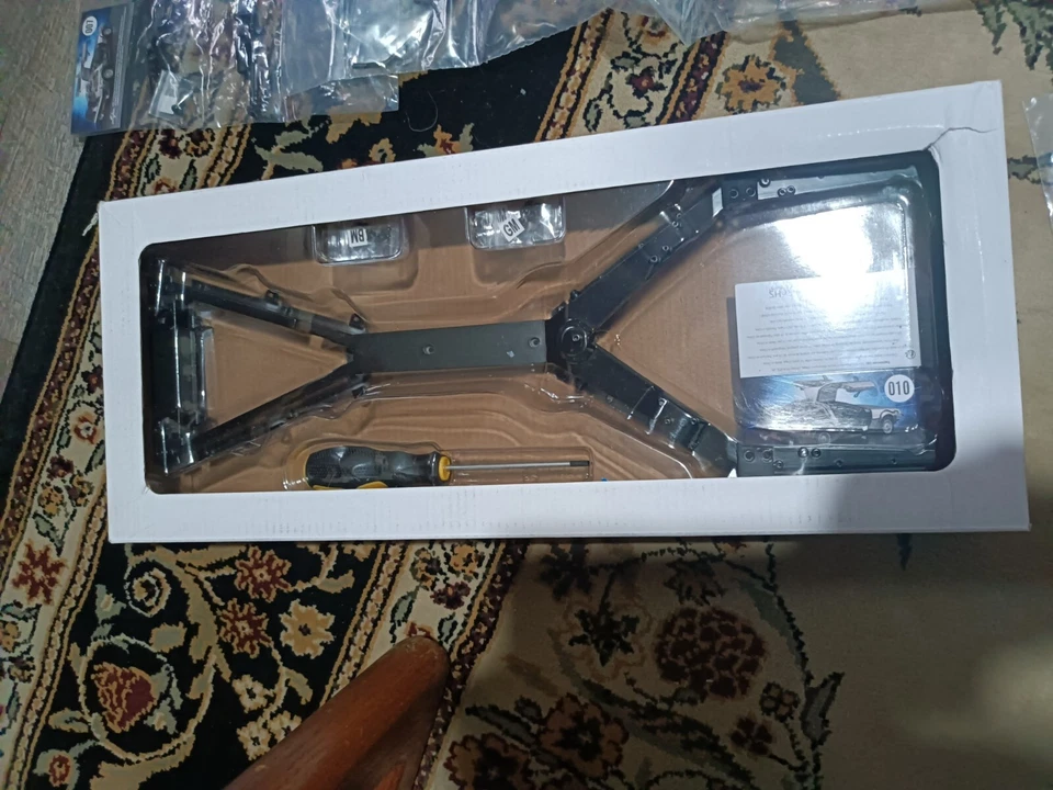 Eaglemoss Back to the Future Build the DeLorean Sealed Pack - Image 2 of 4