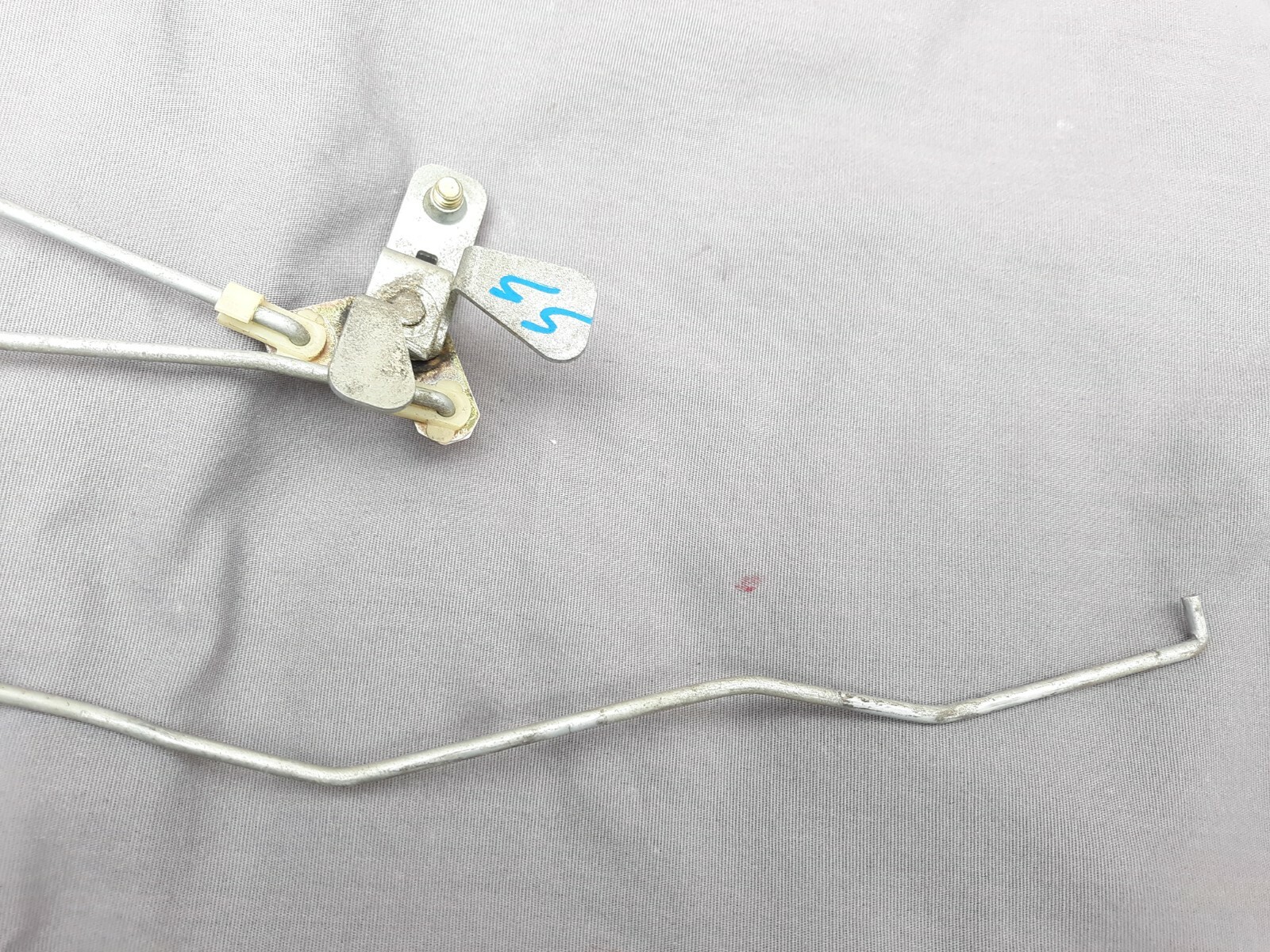 85 86 87 88 89 Toyota MR2 Door Handle Lock Latch Links Rods Right