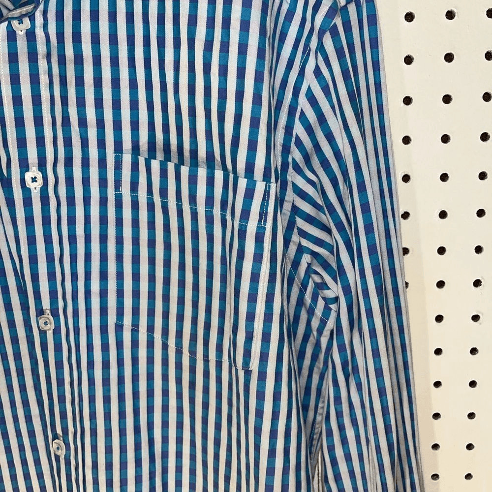 Bugatchi Uomo button down shirt - image 3