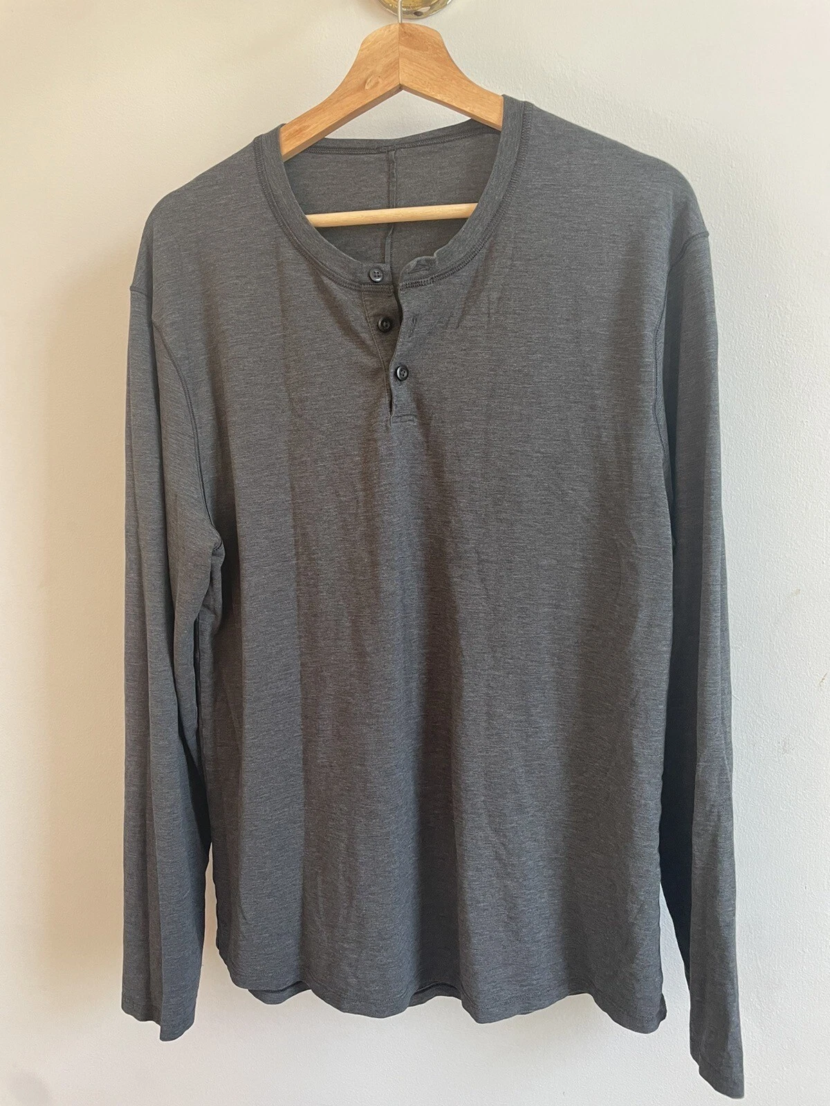 Lululemon Henley Long Sleeve Tee Dark Gray Size M