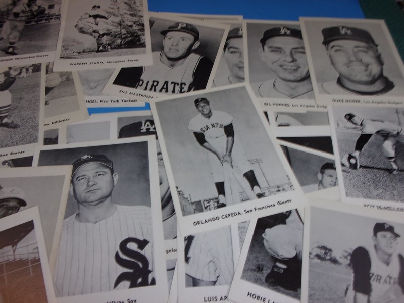 VINTAGE LARGE LOT BASEBALL PLAYERS PHOTOS, WITH HALL OF FAMERS, 1950s & 1960s
