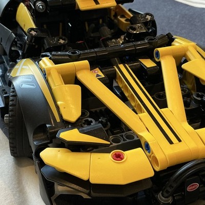 LEGO Technic Bugatti Bolide 42151 Complete Set 905 Pieces 2023