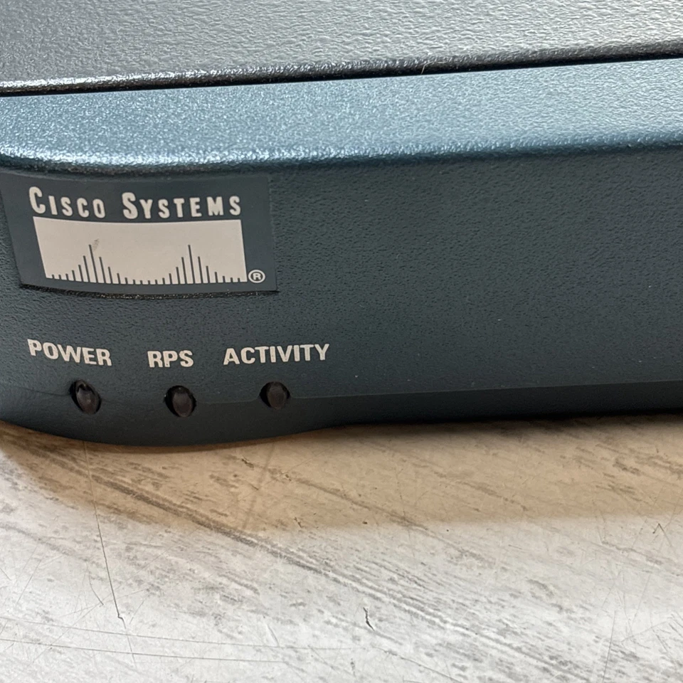 Cisco 2620XM 10/100Base-T Ethernet Router - Image 2 of 4