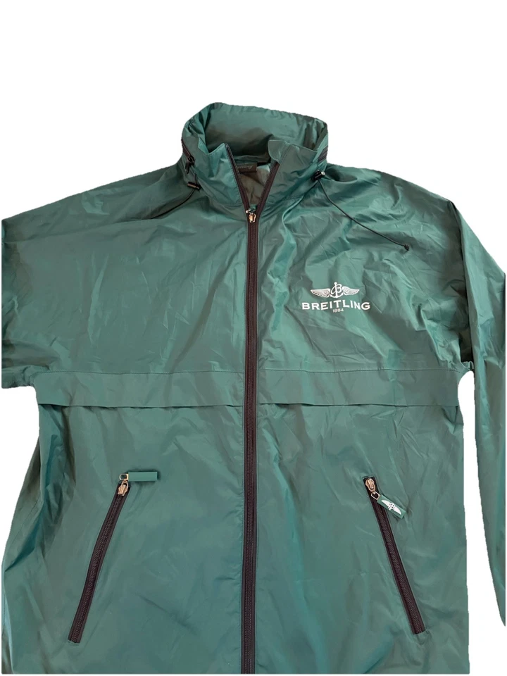 Chaqueta Breitling Watches Crew a prueba de viento Anorak talla pequeña verde con cremallera en capucha Lux Foto 3 de 4