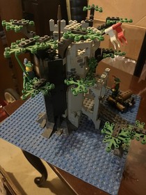 LEGO CASTLE 6077 Forestmen's River Fortress COMPLETE w/ Box and Instructions
