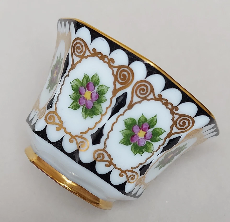 Mokkatasse mit UT PT BAVARIA Tirschenreuth Porzellan Handmalerei GESCHÜTZT alt - Bild 3 von 4