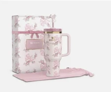 Stanley X Love Shack Fancy Quencher Rosa Beaux Pink 🌸, 40oz Tumbler