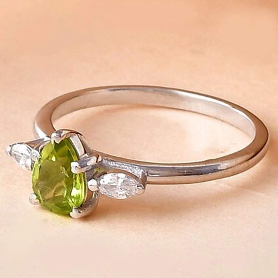 3.20crt Pear Cut Natural Peridot and Diamond Gemstone Ring 18K White Gold Plated - Image 3 of 4