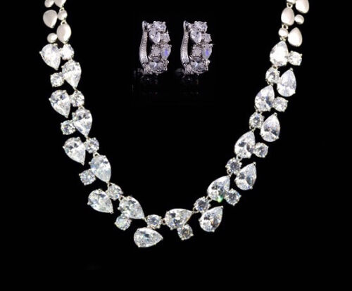 18 Karat Weißgold Gefüllte Halskette Ohrringe Set hergestellt mit Swarovski Kristall Diamant - Bild 1 von 9