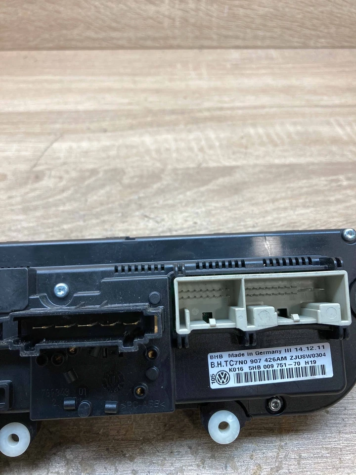7N0907426AM 5HB009751 70 Volkswagen AC AIR Conditioning CONTROL Climate Hell - Image 4 of 4