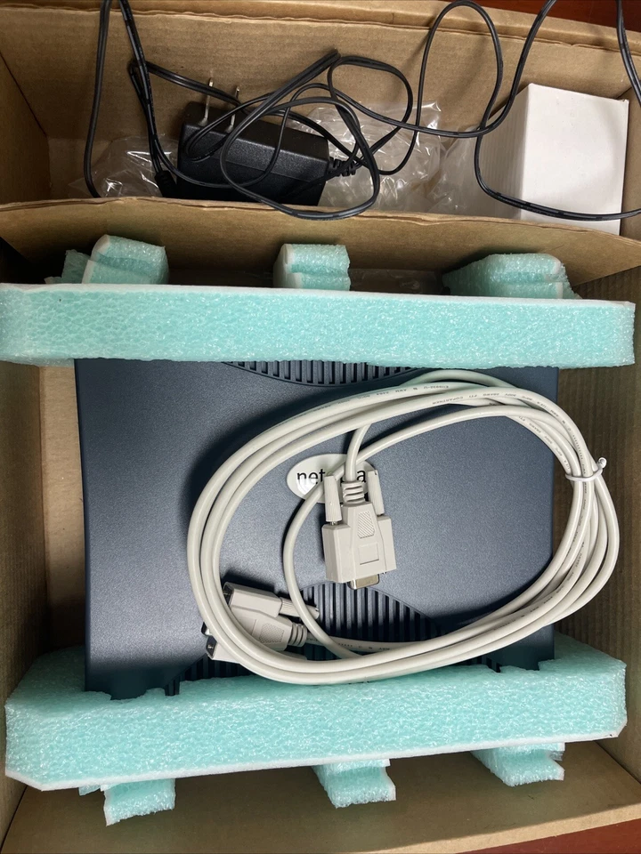 Motorola Netopia 4622-XL T1 VPN 8-Port 10/100 Wired Router - Image 2 of 2