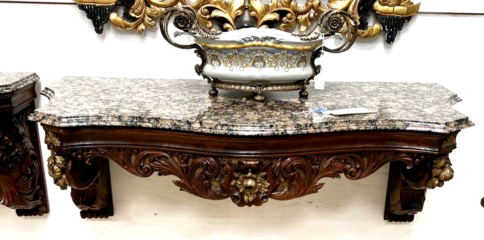 Par de consoles franceses rococó esculpidos em nogueira dourada 47” prateleira para janela - Imagem 3 de 4