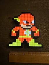 Pixel Pals DC THE FLASH 4.5"  Works Tested See All Pics And Description 