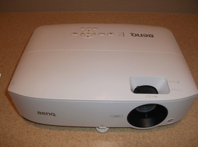 BenQ MH535FHD 1080p Home Theater Projector 3600 Lumens 3D Compatible 1.2X Zoom