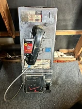 Vintage CHROME Phone Booth Payphone Push Button Telephone GTE Frontier Verizon