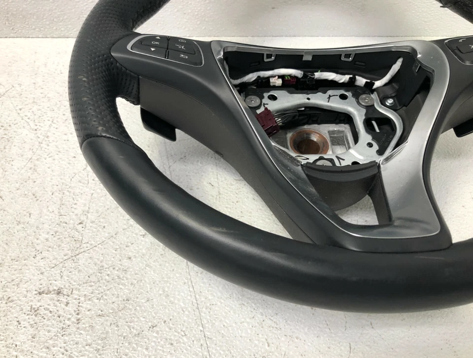 Volante negro 16 17 18 Mercedes Benz GLE-Class GLE300 GLE550 OEM Foto 2 de 4