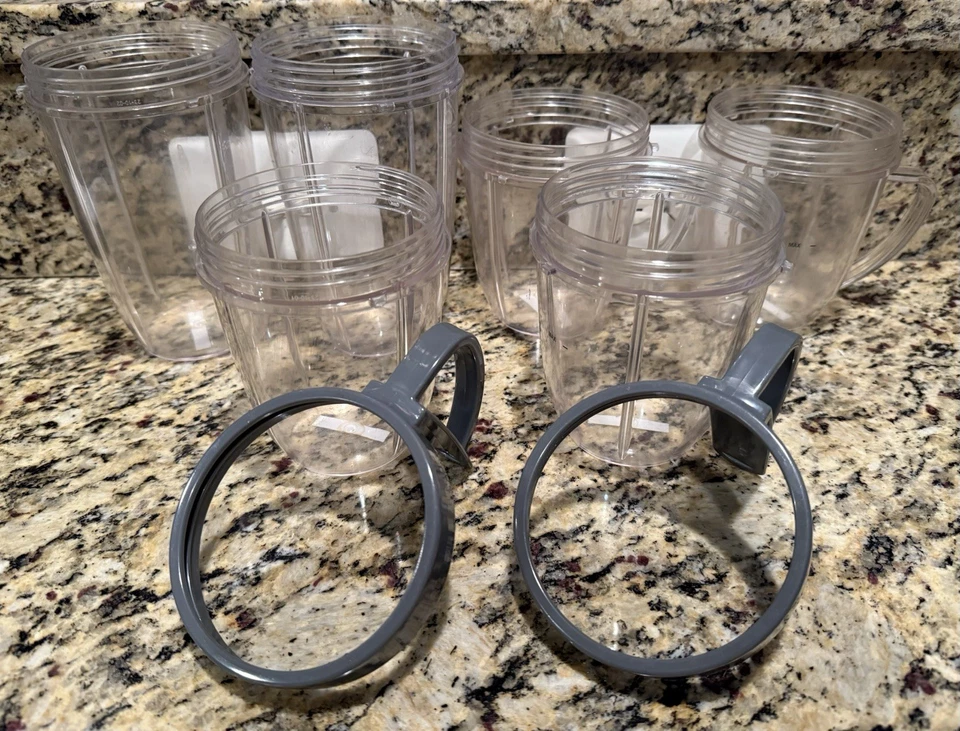 Nutribullet Lote de Tazas Originales (2) 24 oz (1) 18 oz con Tapa Mango Caño Usado Foto 2 de 4