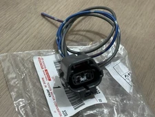 2003-2008 Toyota Matrix OEM Outside Ambient Air Temperature Sensor Connector