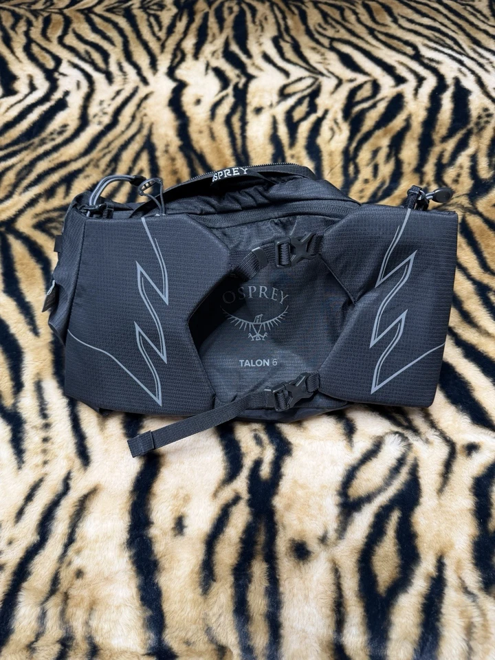 Osprey Talon 6 Gray Lumbar Waist Pack With Botttles  - Image 2 of 4