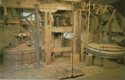 (az53) Die Schleifsteine und Sackhoist Calbourne Mill - Isle of Wight Postkarte