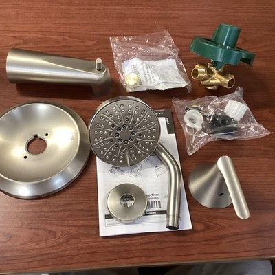 NEW MOEN Findlay 82518SRN 6-Spray Tub&Shower Trim W/Valve Brushed Nickel B84