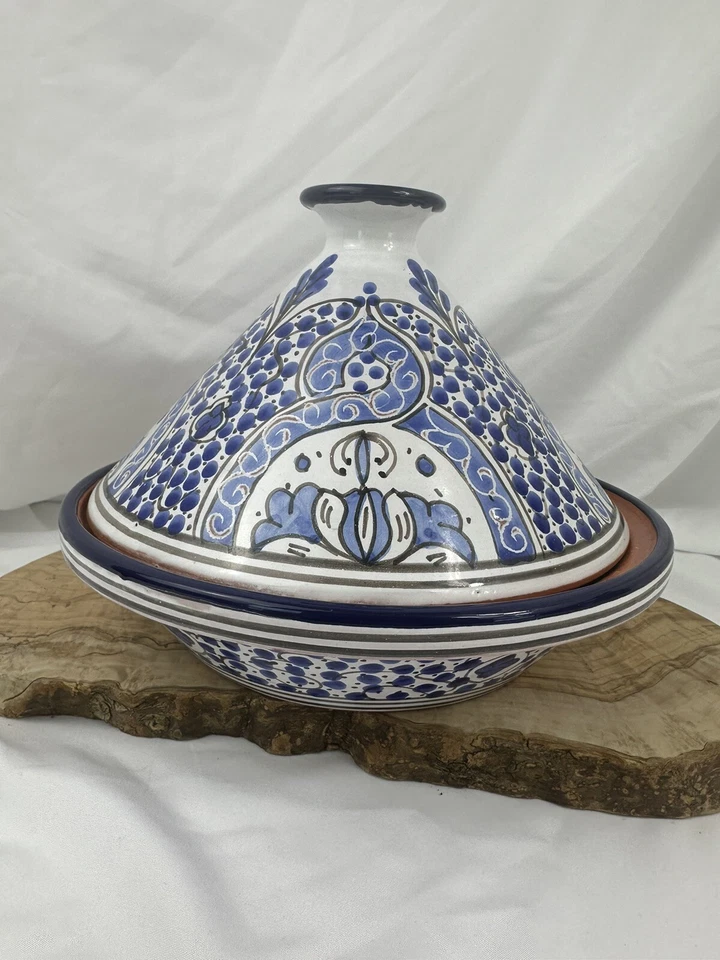 Williams Sonoma Bachmara Tunísia prato coberto tagine azul e branco artista assinado - Imagem 2 de 4
