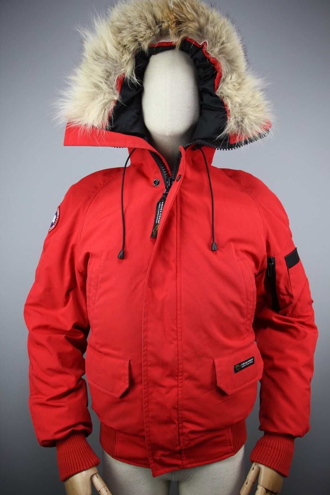 CANADA GOOSE CHILIWACK BOMBER Vintage Mens Down Red jacket with a hood Size  XS