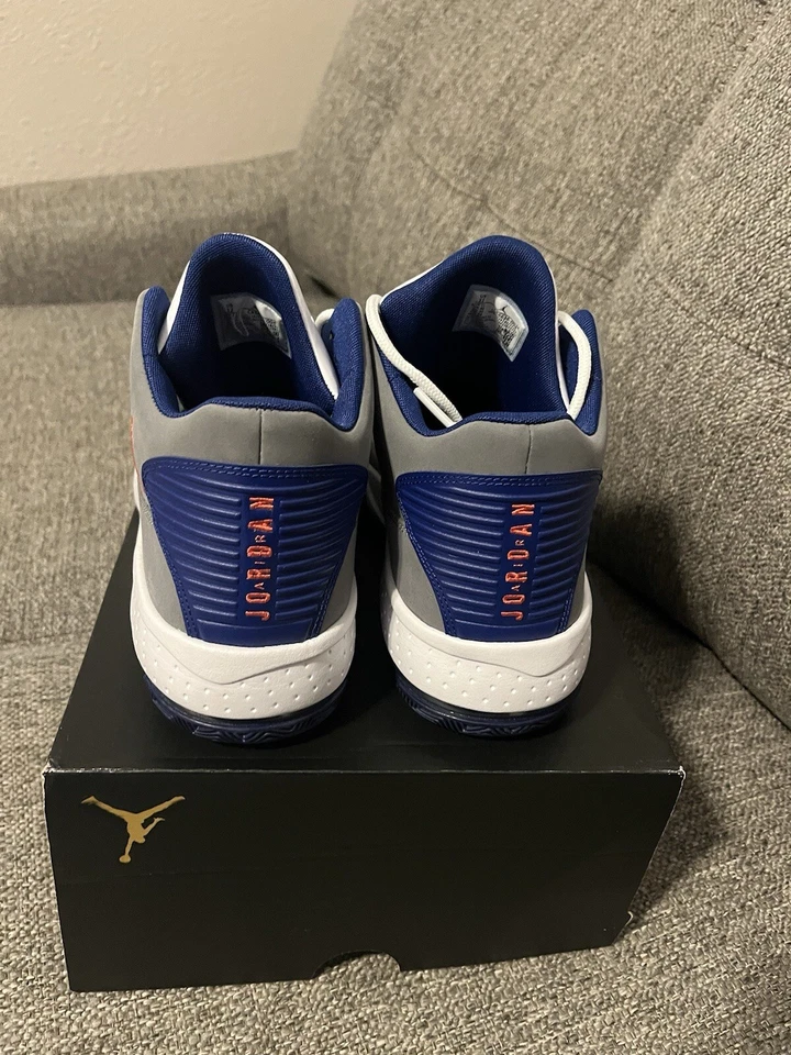 Nike Air Jordan Max Aura 2, Gris Humo Blanco Azul Real Profundo, Talla 12, Nuevas Foto 2 de 4