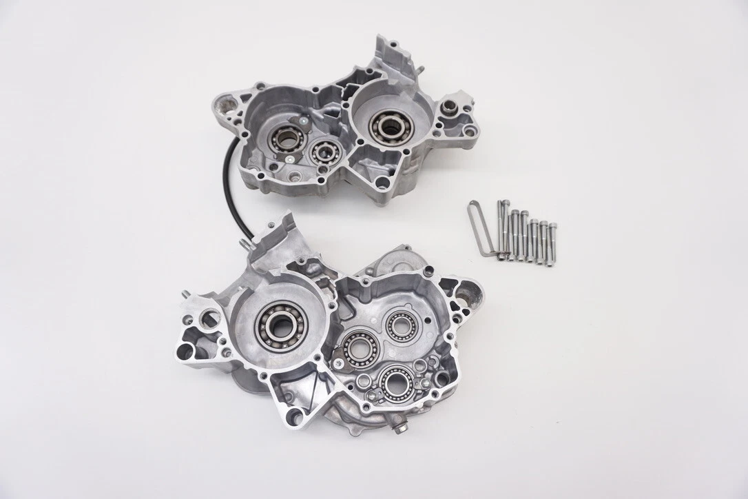 2022 YZ125 Crankcase OEM Left Right Engine Crank Case Yamaha