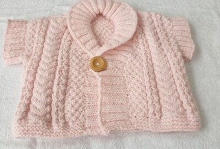 Chaleco rosa tejido a mano para niñas manga gorra con cuello encogerse de hombros cárdigan edad 2 años