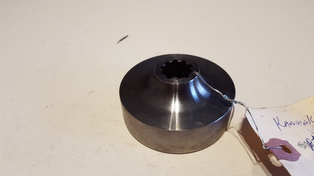 90-93 * KAWASAKI ZX11 1100 NINJA ALTERNATOR GENERATOR HUB