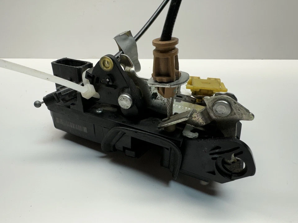 Cerradura de actuador de puerta trasera lado del conductor Chevy Malibu Saturn Aura 2008-2012 22865519 Foto 3 de 4