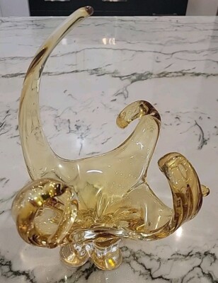 Chantili Hand Blown Stretch Ambar Glass 4 Point Center Piece Vintage. Canada.