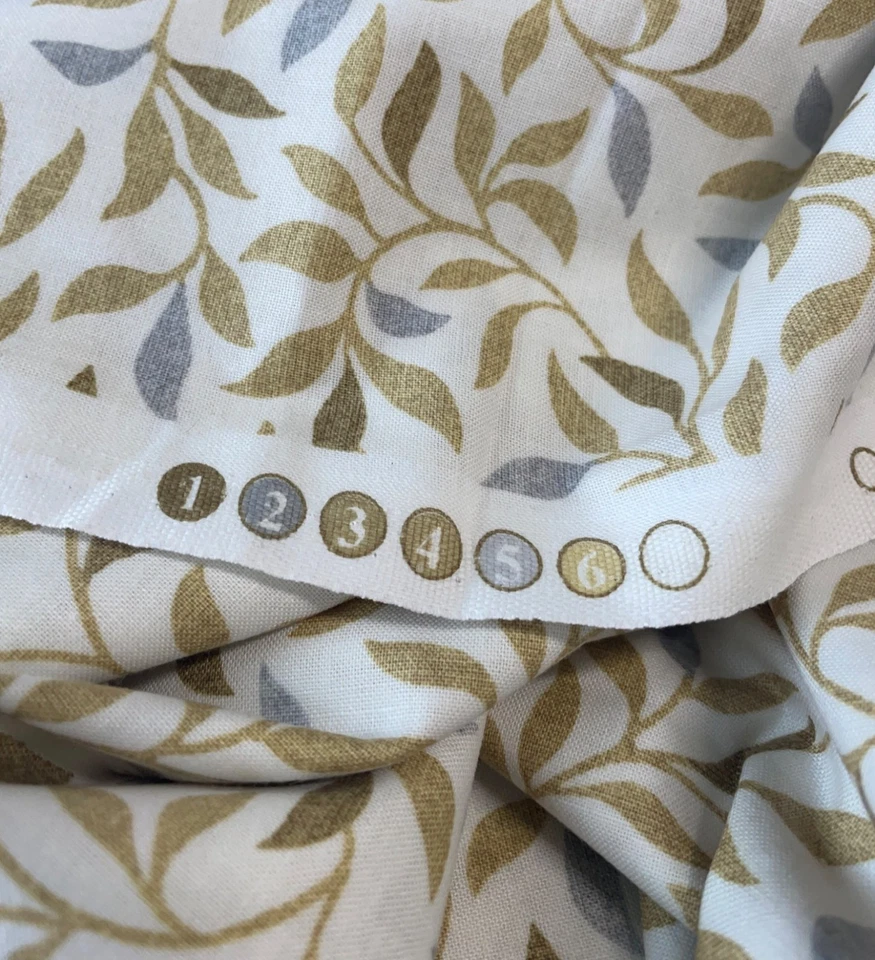 Tela 100 % algodón con estampado de hojas de Northcott 44" x 48" amarillo gris verde Foto 2 de 4