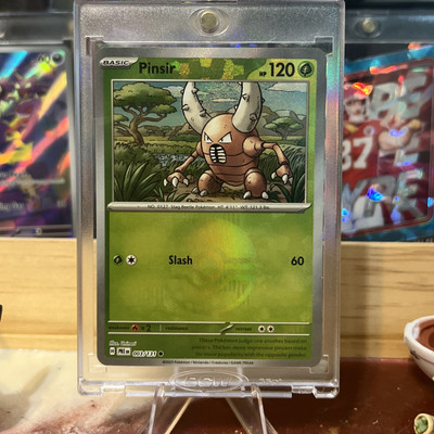 Pokemon - Pinsir (Poke Ball Reverse Holo) 003/131 SV: Prismatic Evolutions NM