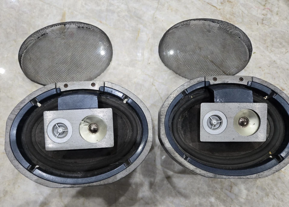 JBL DECADE - ORIGINAL - GOOD SHAPE! (T545) - Image 2 of 4