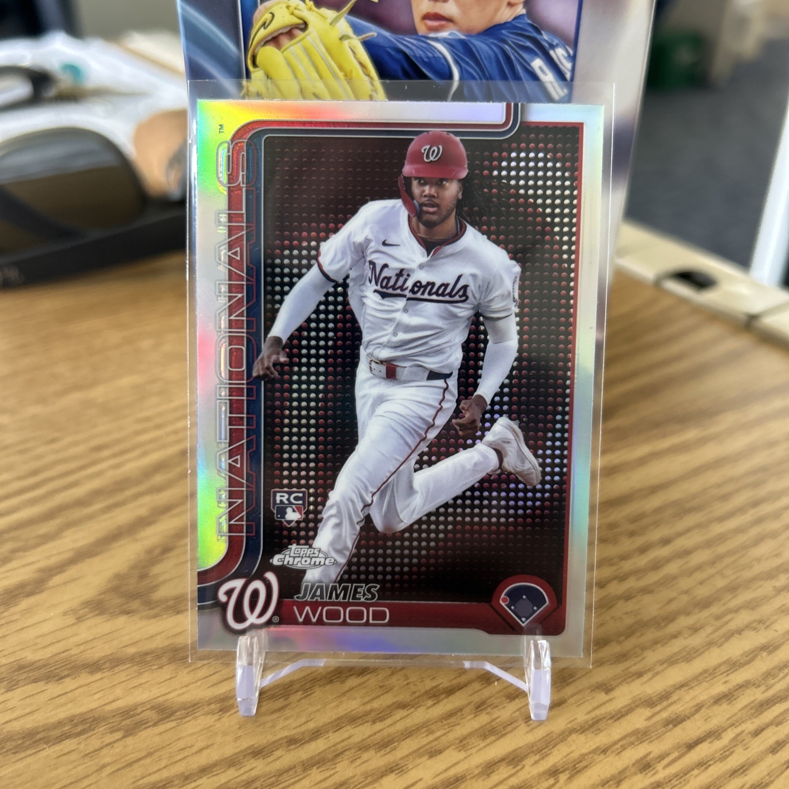 #132 James Wood 2025 Topps Chrome RC Nationals Lightboard Logo Base Variations