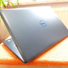 Dell 3779 G3 P35E l 17 pollici FULLHD GAMING l SSD Windows 11 l 16 GB di RAM Intel 8GEN