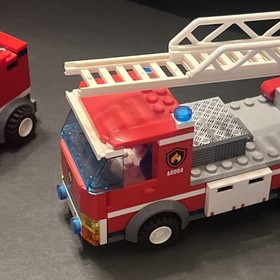 LEGO CITY  60004  FIRE TRUCKS  AND MINIFIGURES ONLY