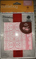 NEU Cricut Cuttlebug Reflected Damast Embossing Set