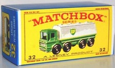 Matchbox Lesney No 32 Leyland Petrol TankerTruck empty Repro E style Box
