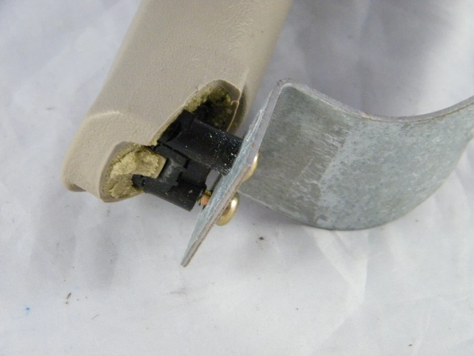 Lincoln LS V8 2004 fabricante original ~ manija interior de la puerta trasera del lado del pasajero / beige tirador Foto 4 de 4