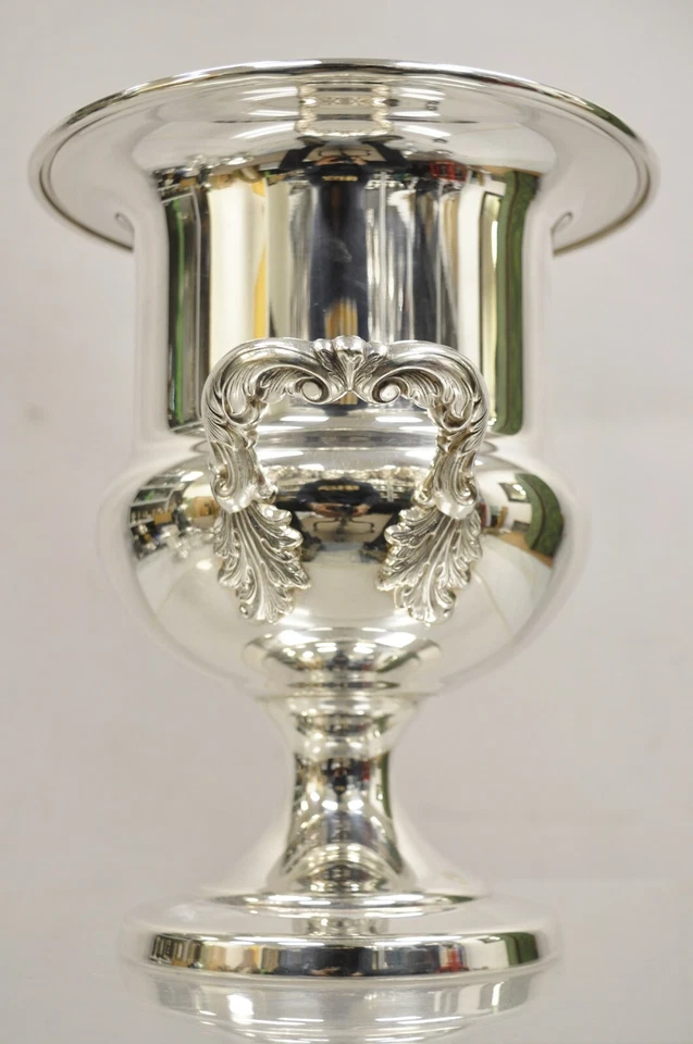 Reed & Barton Twin Handle Silver Plated Trophy Cup Champagne Chiller Ice Bucket - Imagem 3 de 4