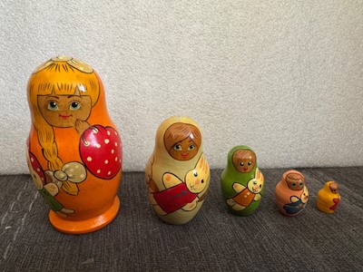 Matryoshka Doll Easter Motive  - 5 Nesting Dolls Made in Russia