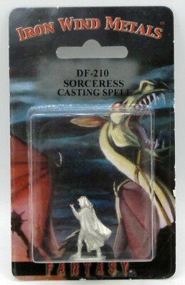 Ral Partha DF-210 Sorceress Casting Spell (Player Character) Female Adventurer