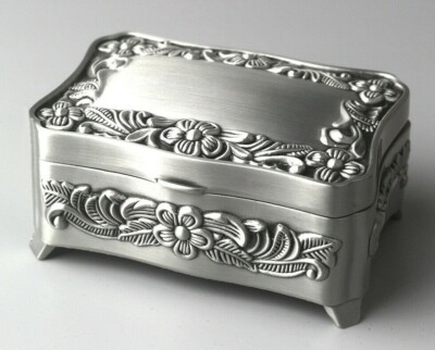 TIN ALLOY RECTANGLE FLOWER MUSIC BOX    BRAHMS LULLABY   