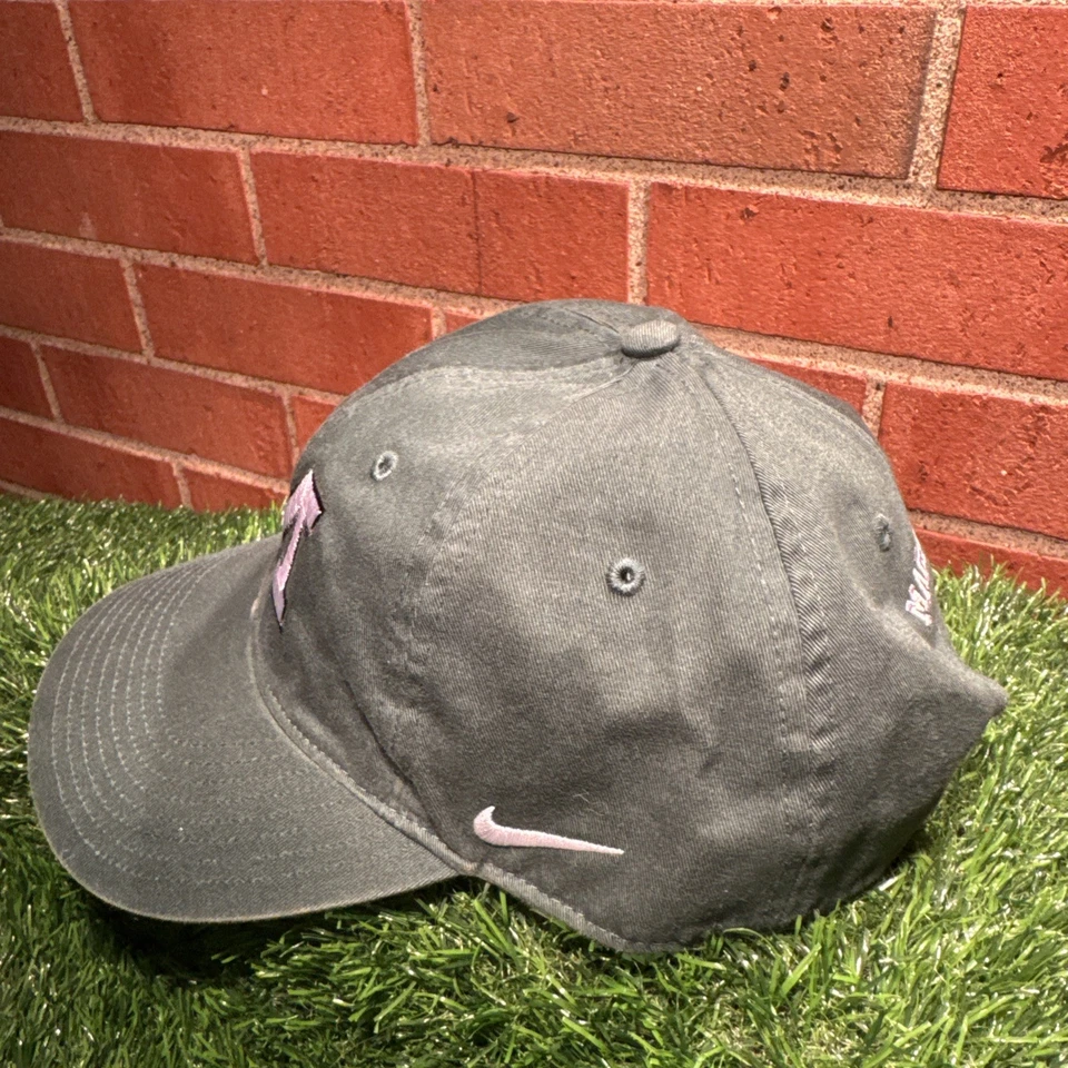 Nike Ajustable Marshal Universidad Softbol Equipo Sombrero Verde Bordado Logotipos Foto 2 de 4