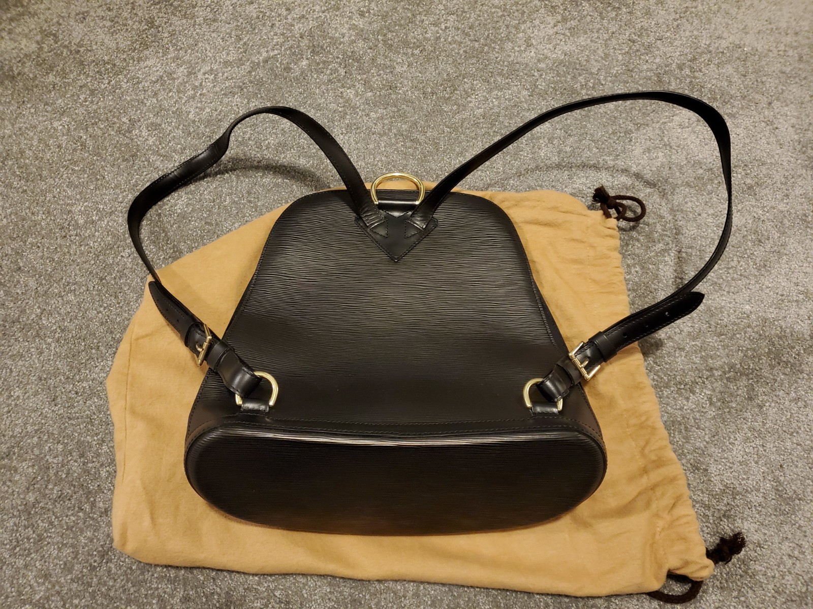 Rare Authentic  Genuine Louis Vuitton Black/Noir Epi Leather Gobelins Backpack image 8