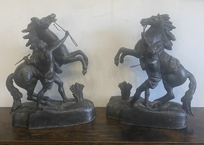 Vintage großes Paar französische schwarze Spelter Marly Pferde. je 24 cmL x 30,5 cmH.