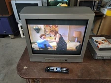 Symphonic WF203 20 Inch  CRT Flat screen TV Television RCA Inputs with Remote